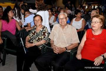 Daniel Castellano da el pistoletazo de salida a las fiestas de El Caracol (Foto Antonio Alí)